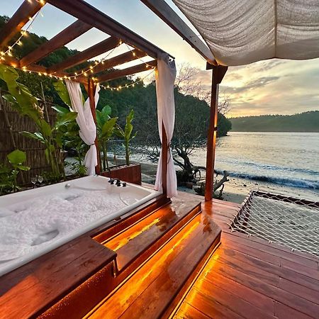 Beachfront Luxury Dome Villas - Gamat Bay Resort Nusa Penida Extérieur photo
