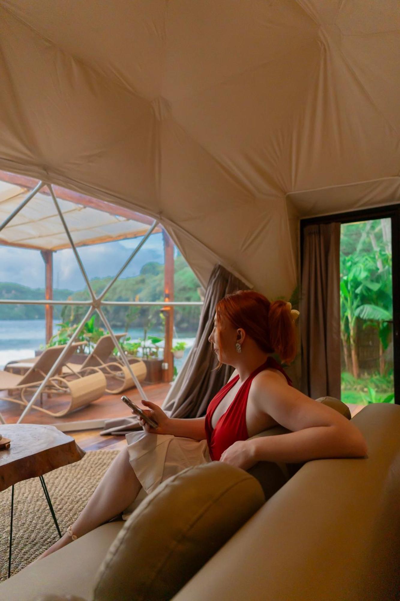 Beachfront Luxury Dome Villas - Gamat Bay Resort Nusa Penida Extérieur photo