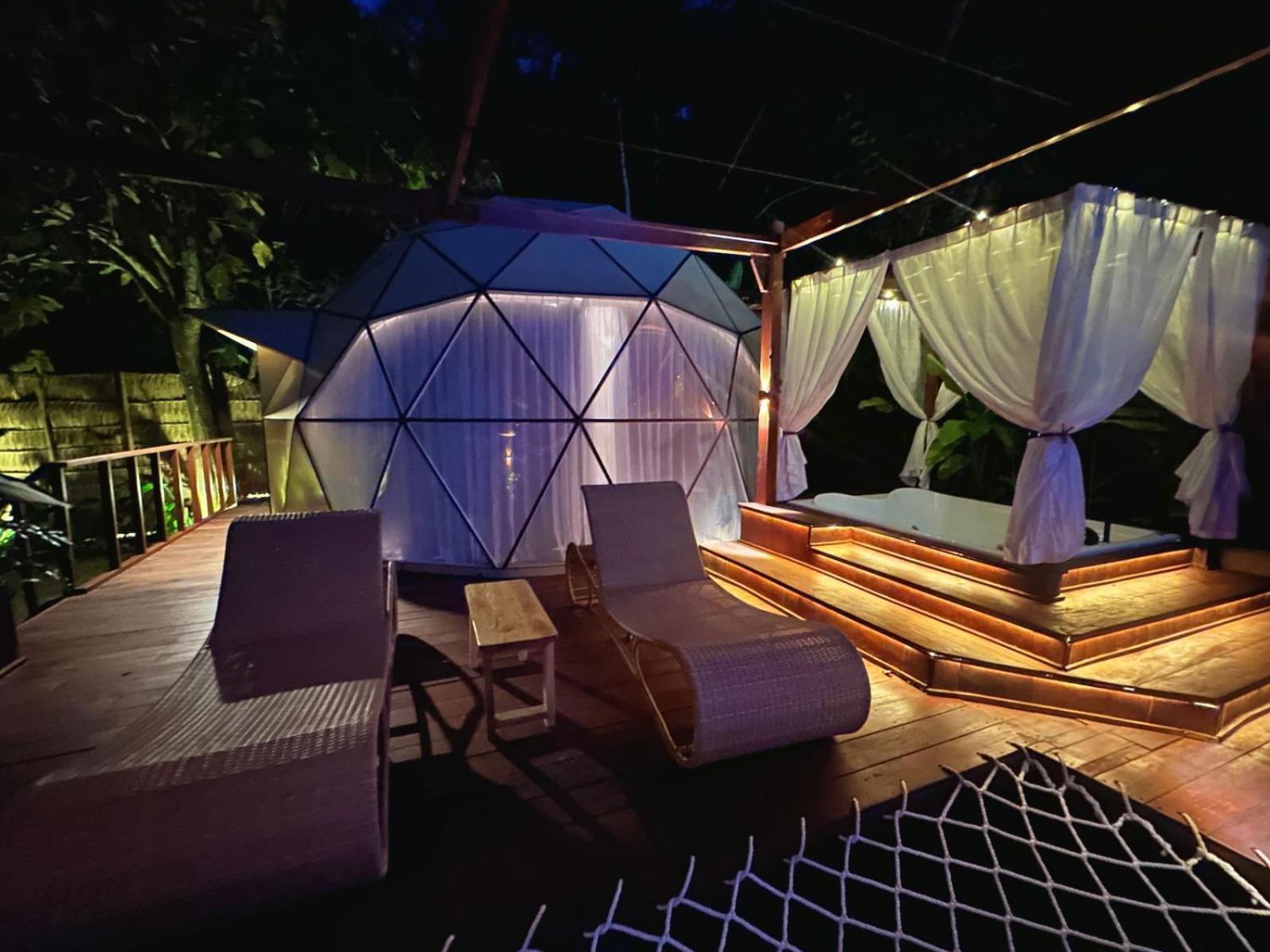Beachfront Luxury Dome Villas - Gamat Bay Resort Nusa Penida Extérieur photo
