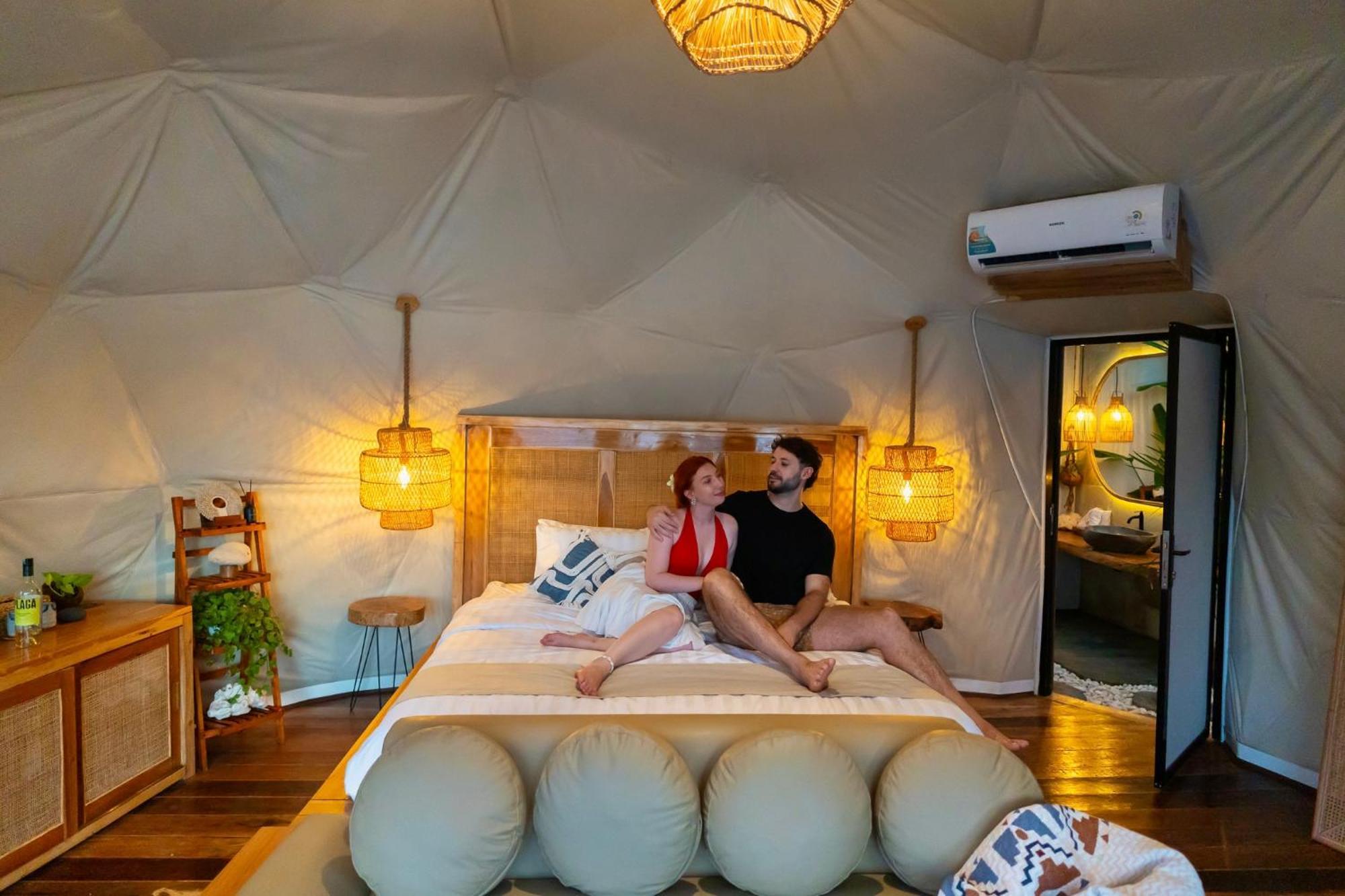 Beachfront Luxury Dome Villas - Gamat Bay Resort Nusa Penida Extérieur photo