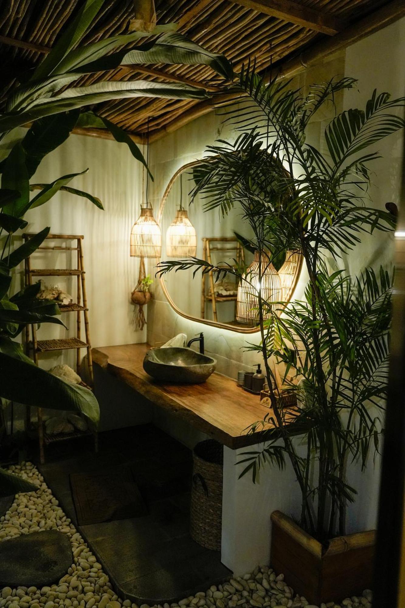 Beachfront Luxury Dome Villas - Gamat Bay Resort Nusa Penida Extérieur photo